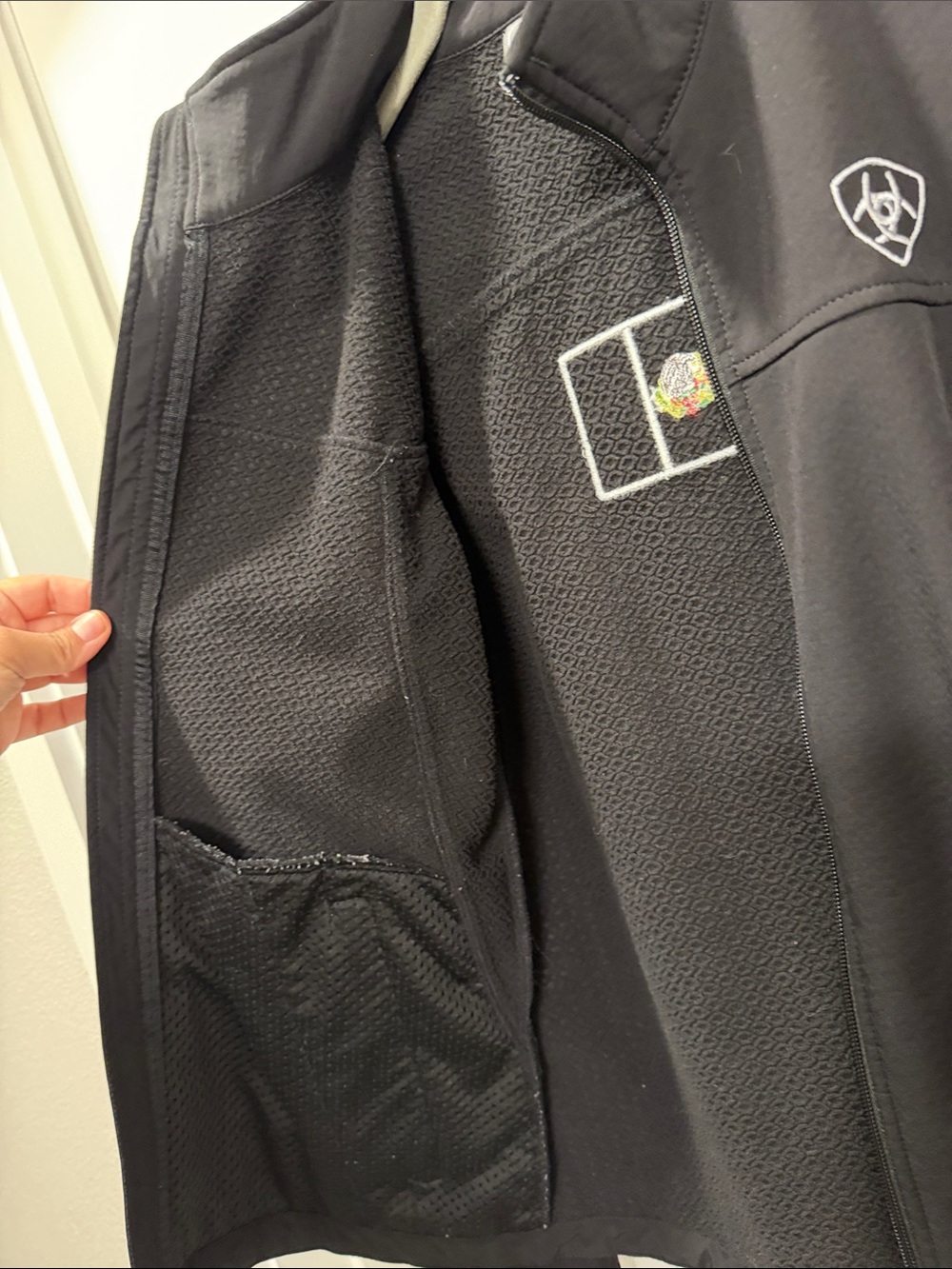 Ariat Black Softshell Jacket with Multicolor Sleeve Logo - Picture 5 of 8